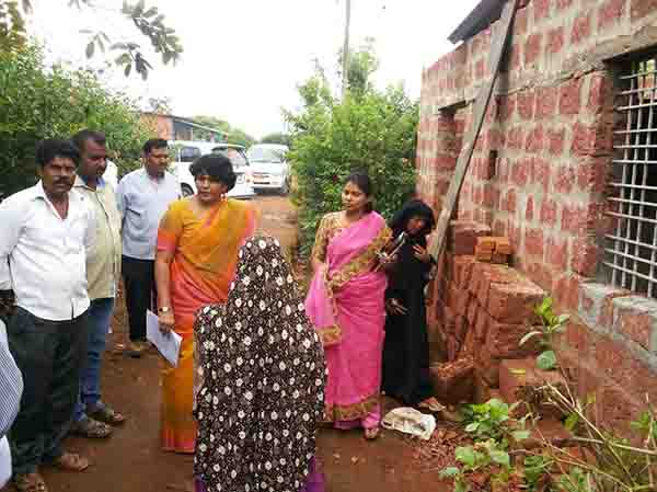 ಬಣಕಲ್ ನಾಡಾ ಕಚೇರಿಗೆ ಜಿಲ್ಲಾಧಿಕಾರಿ ಭೇಟಿ, ಪರಿಶೀಲನೆ